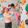 Bouldern und Klettern mit Kindern und Familie in der Kinderwelt der Boulderwelt Dortmund