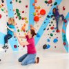 Bouldern und Klettern mit Kindern und Familie in der Kinderwelt der Boulderwelt Dortmund